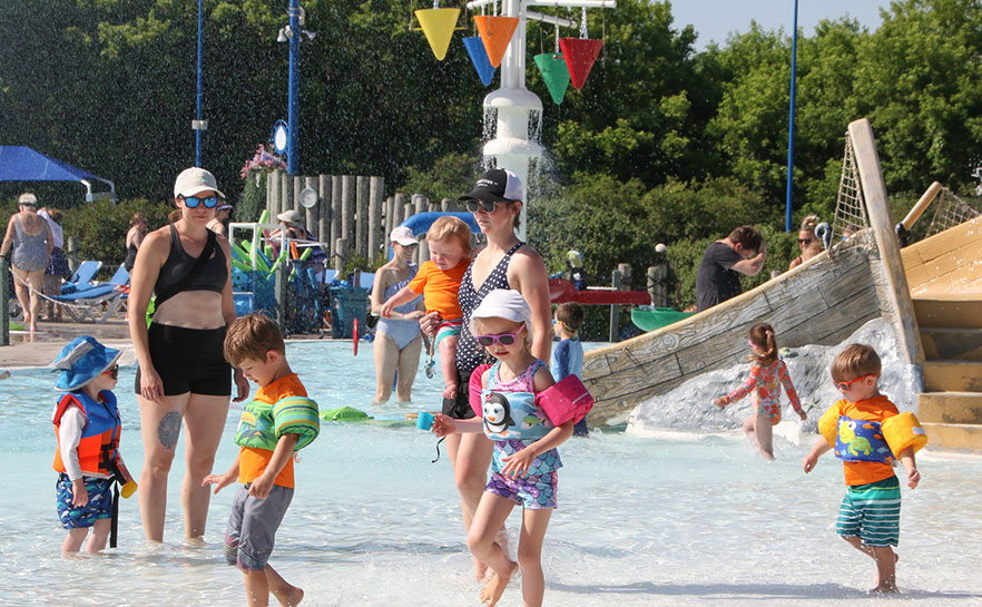 Children playing at Cascade Bay Waterpark
